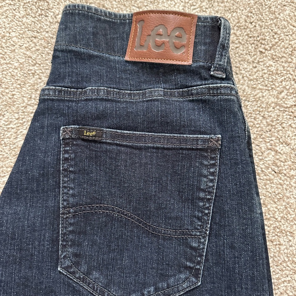 Lee Men’s Performance Series – Extreme Motion Slim Fit Straight Leg Jeans 32x36 - Picture 2 of 6